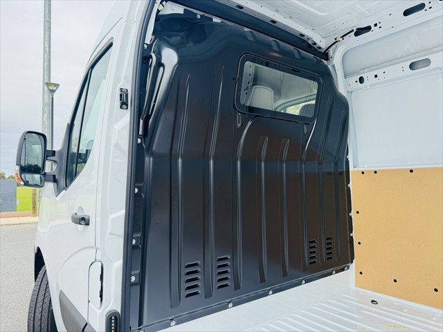 2025 Renault Master Pro 110kW