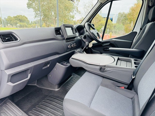 2025 Renault Master Pro 110kW