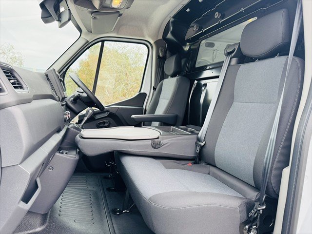 2025 Renault Master Pro 110kW