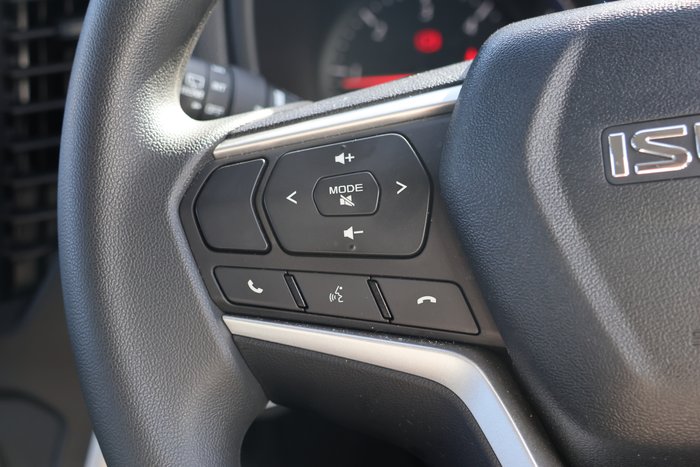 2023 Isuzu MU-X LS-M