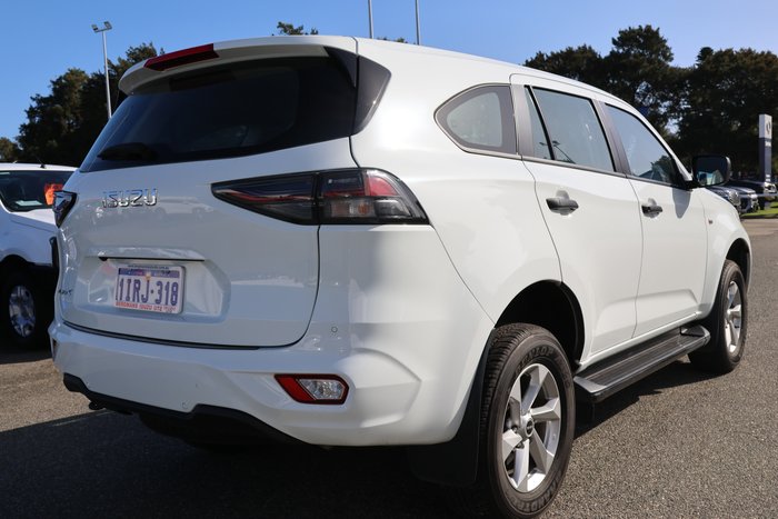 2023 Isuzu MU-X LS-M