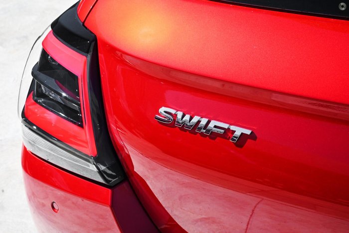 2024 Suzuki Swift Hybrid Plus