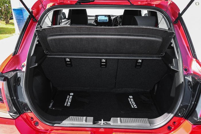 2024 Suzuki Swift Hybrid Plus