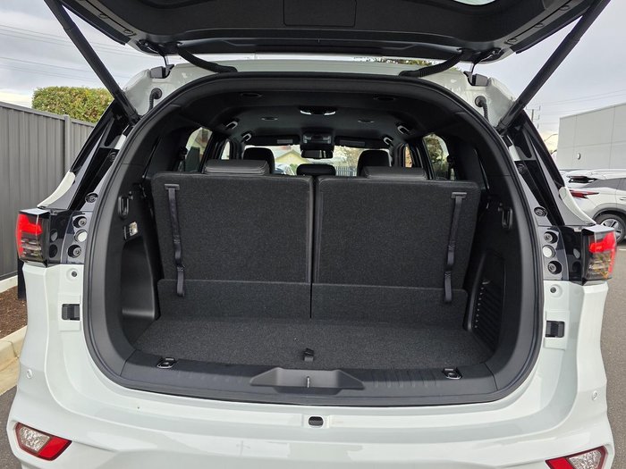 2025 Isuzu MU-X LS-T