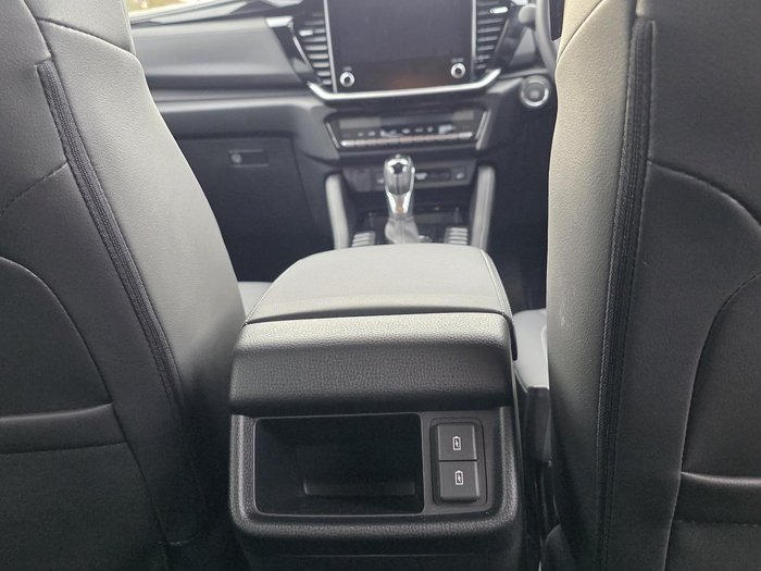 2025 Isuzu MU-X LS-T