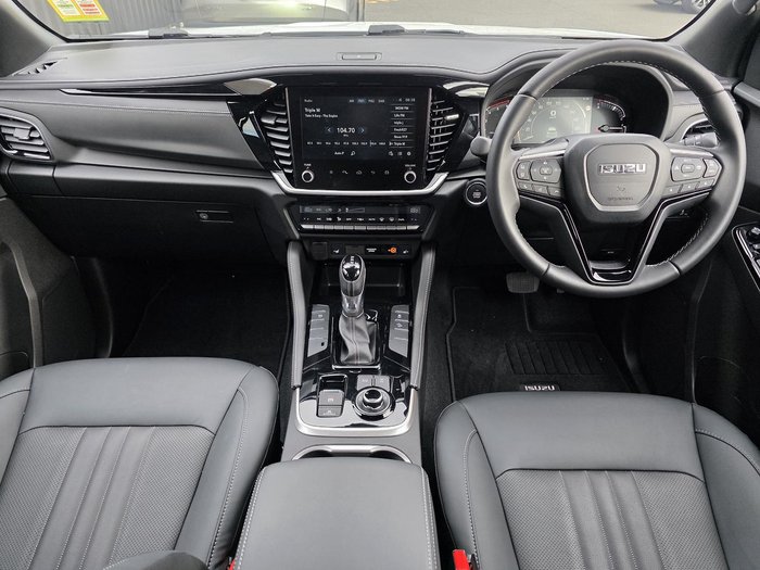 2025 Isuzu MU-X LS-T