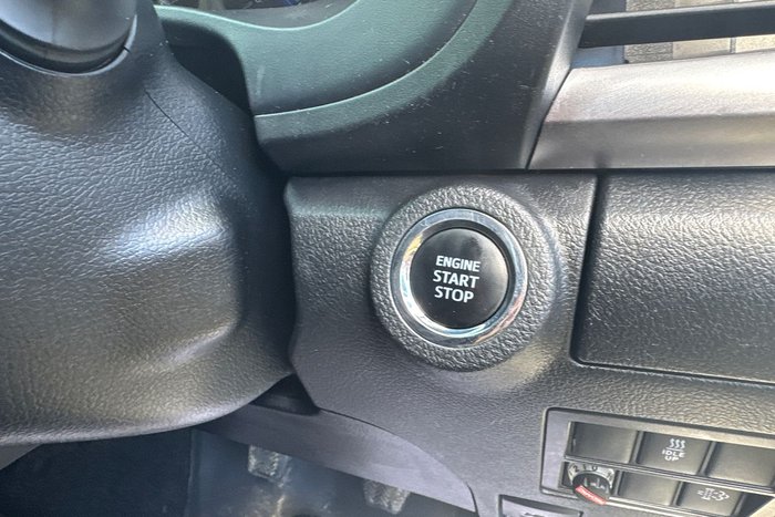 2018 Toyota Hilux SR5