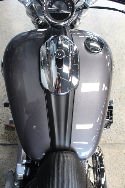 2015 Harley-davidson FXSB SOFTAIL BREAKOUT GREY