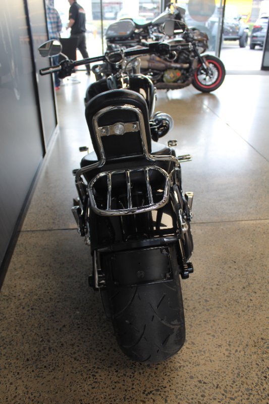 2017 Harley-davidson FXSB SOFTAIL BREAKOUT BLACK