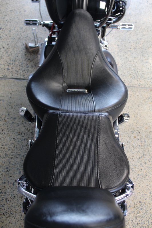 2017 Harley-davidson FXSB SOFTAIL BREAKOUT BLACK