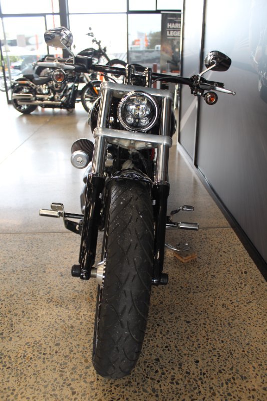 2017 Harley-davidson FXSB SOFTAIL BREAKOUT BLACK