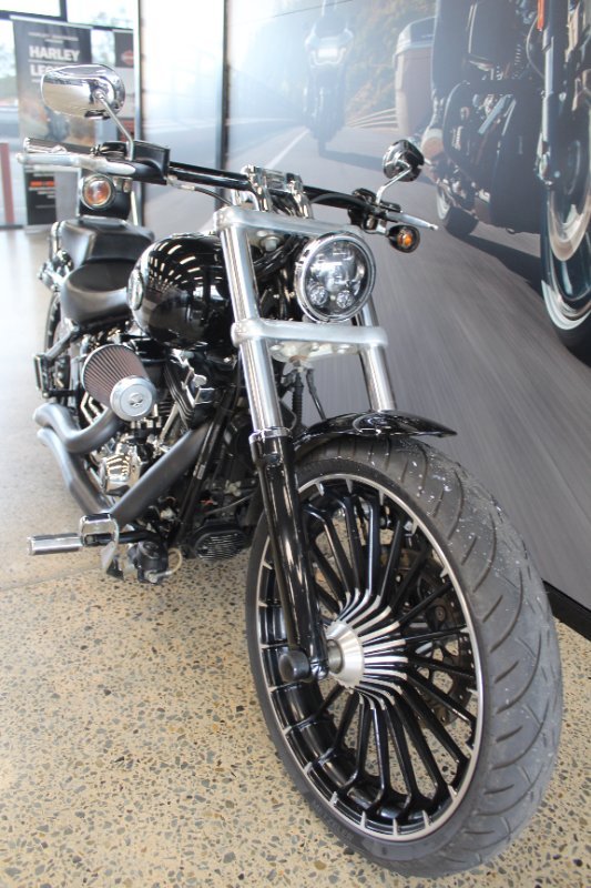 2017 Harley-davidson FXSB SOFTAIL BREAKOUT BLACK