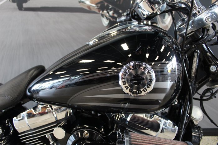 2017 Harley-davidson FXSB SOFTAIL BREAKOUT BLACK