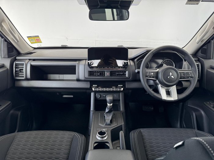 2024 Mitsubishi Triton GLX-R