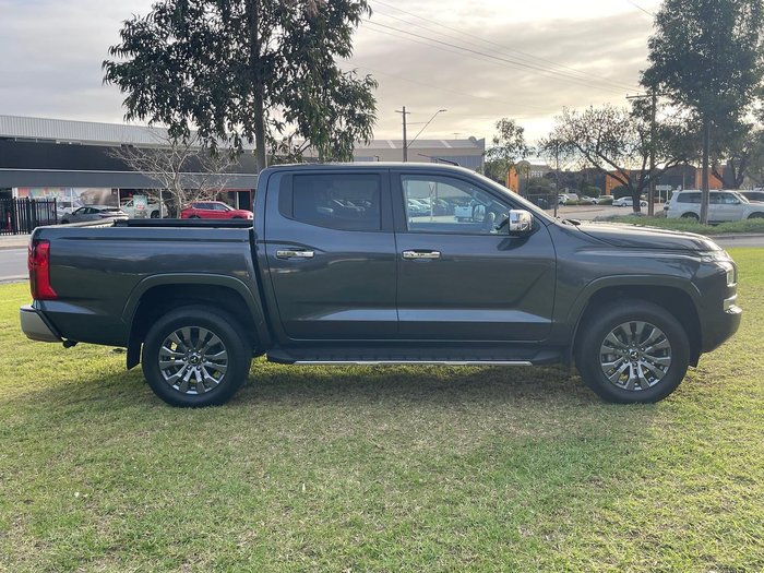2024 Mitsubishi Triton GLS