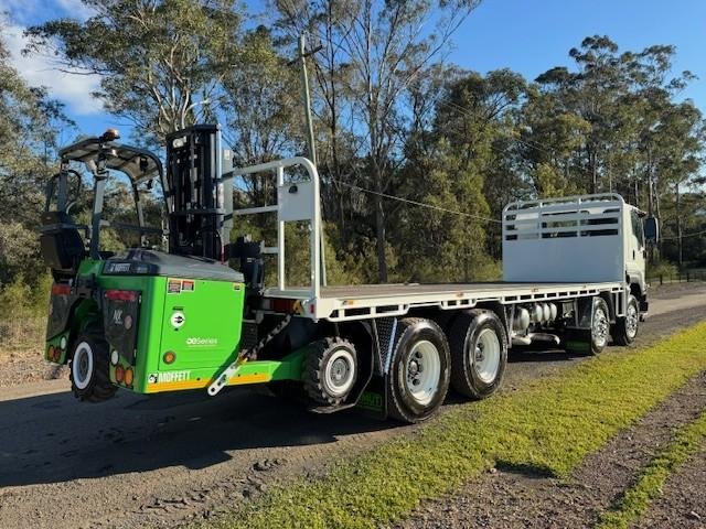 2025 Isuzu Fyj 300-350 Auto, 8X4, Fitted With Moffett E4