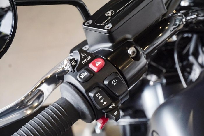 2025 BMW R 18 Blacked Out R 18 Grey