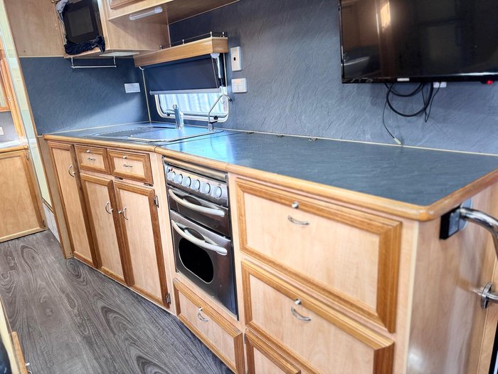 2007 Regal Commander 23Ft Semi Off-Road Couples - Immediate Delivery