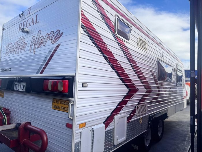 2007 Regal Commander 23Ft Semi Off-Road Couples - Immediate Delivery
