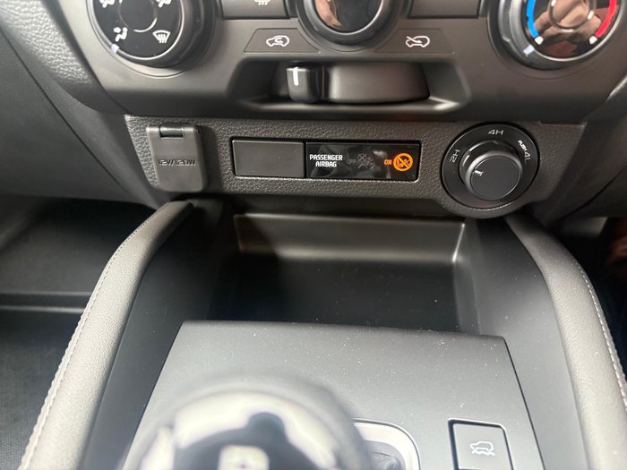 2025 Mazda BT-50 XT