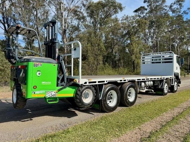 2025 Isuzu Fyj 300-350 Auto, 8X4, Fitted With Moffett E5