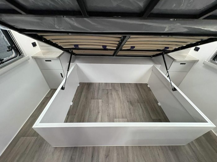 2025 Atlas Caravans Rvr216f 216F