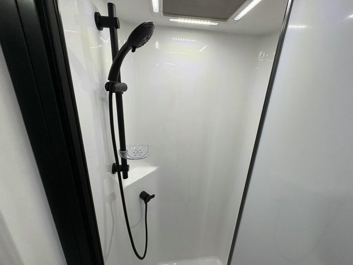 2025 Atlas Caravans Rvr216f 216F