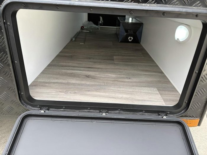 2025 Atlas Caravans Rvr216f 216F