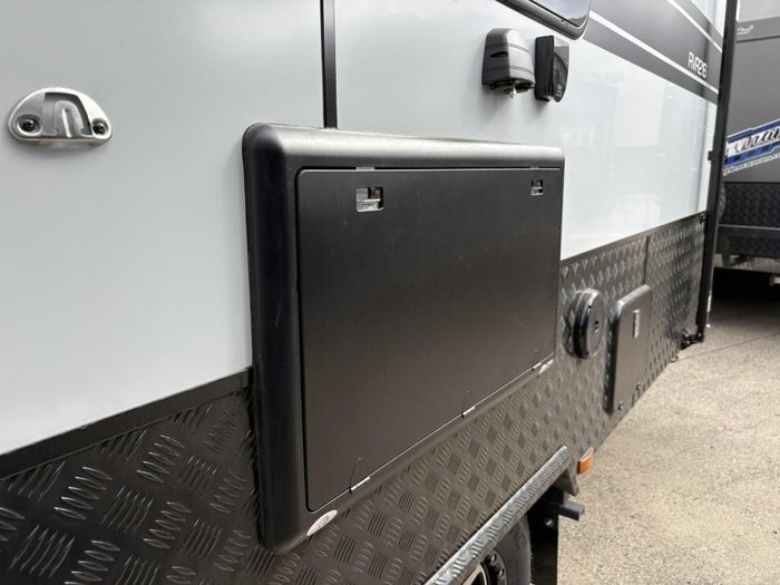 2025 Atlas Caravans Rvr216f 216F