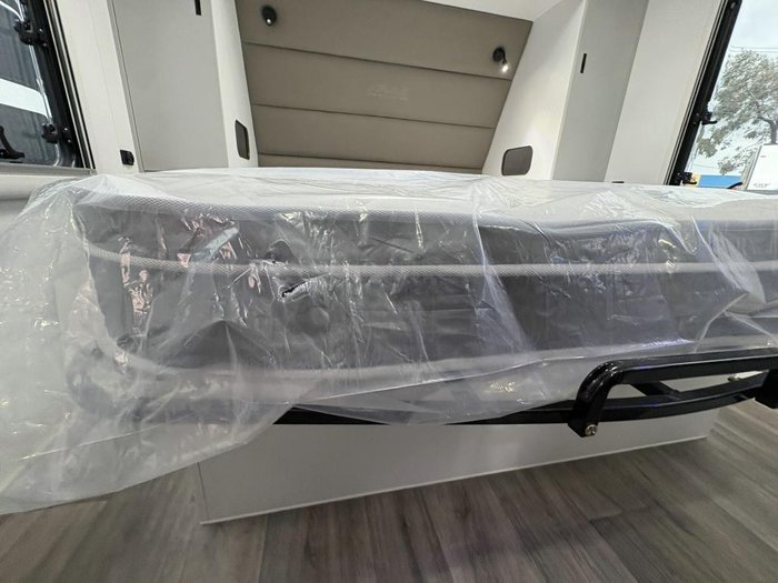 2025 Atlas Caravans Rvr216f 216F