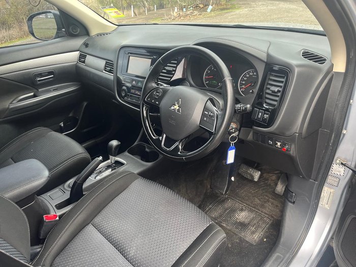2015 Mitsubishi Outlander LS