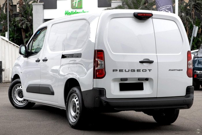 2025 Peugeot Partner Pro