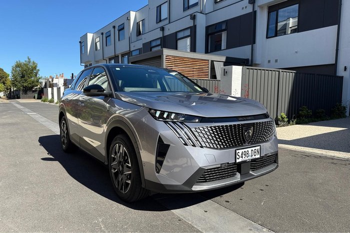 2025 Peugeot 3008 GT Premium Hybrid