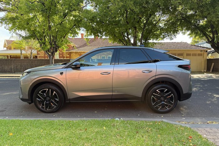 2025 Peugeot 3008 GT Premium Hybrid