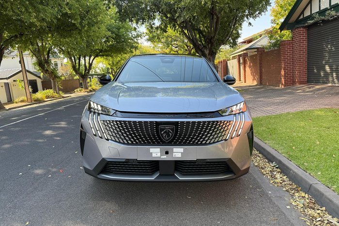 2025 Peugeot 3008 GT Premium Hybrid