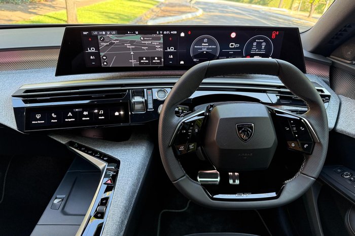 2025 Peugeot 3008 GT Premium Hybrid