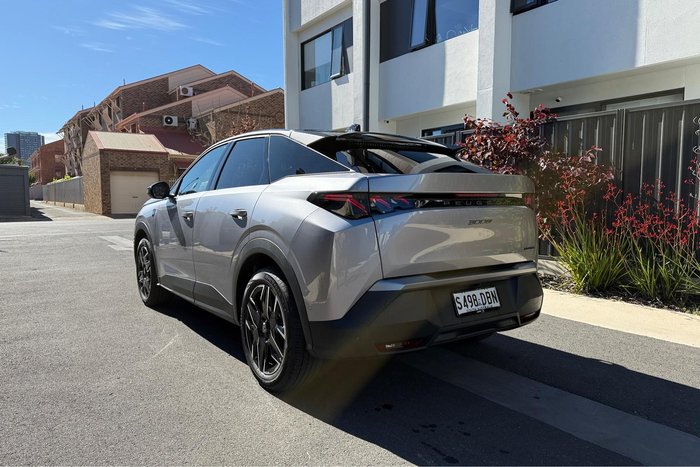 2025 Peugeot 3008 GT Premium Hybrid