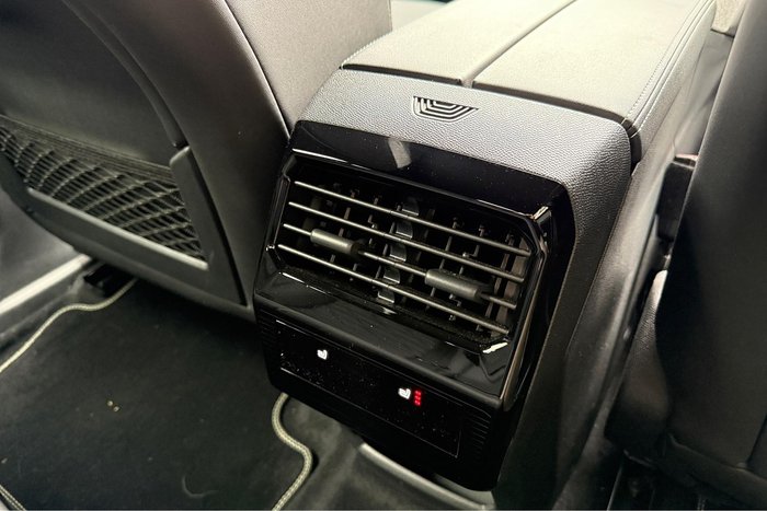 2025 Peugeot 3008 GT Premium Hybrid