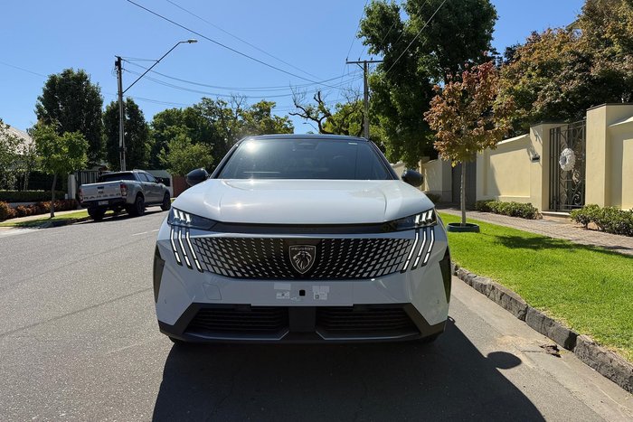 2025 Peugeot 3008 GT Premium Hybrid
