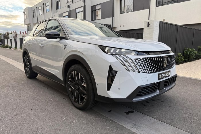 2025 Peugeot 3008 GT Premium Hybrid