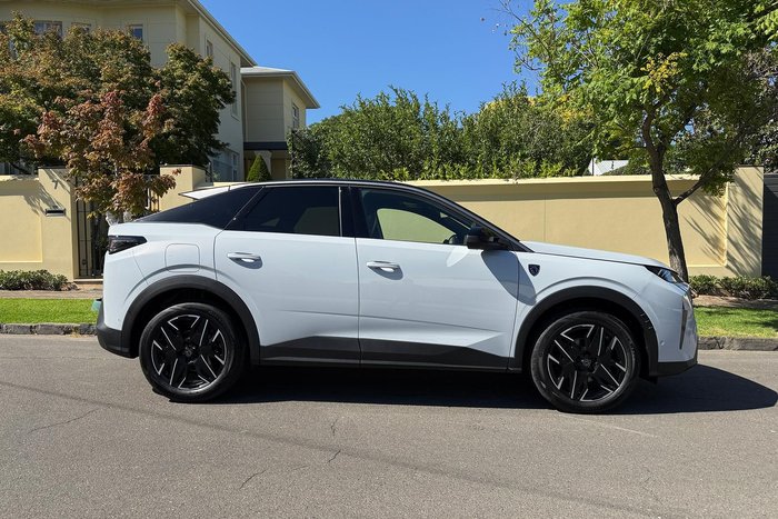 2025 Peugeot 3008 GT Premium Hybrid