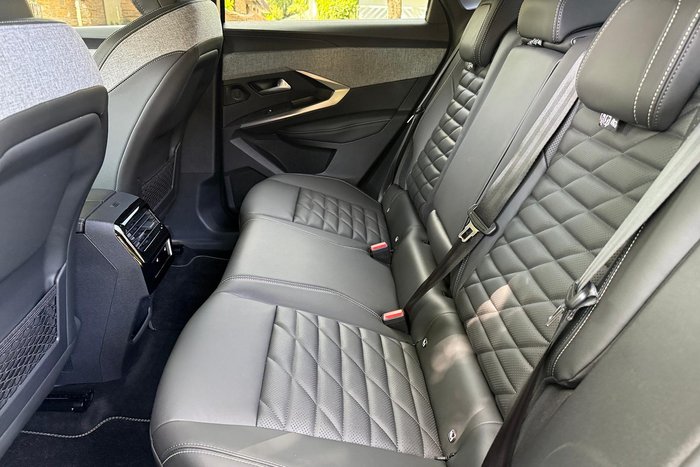 2025 Peugeot 3008 GT Premium Hybrid