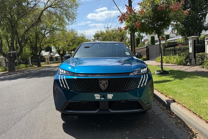 2025 Peugeot 3008 GT Premium Hybrid