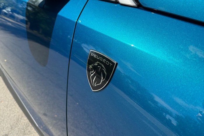 2025 Peugeot 3008 GT Premium Hybrid