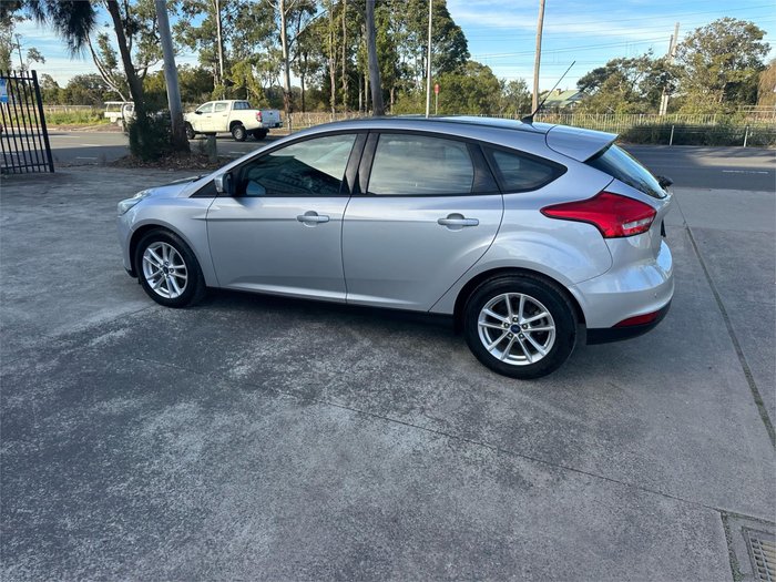 2017 FORD FOCUS TREND