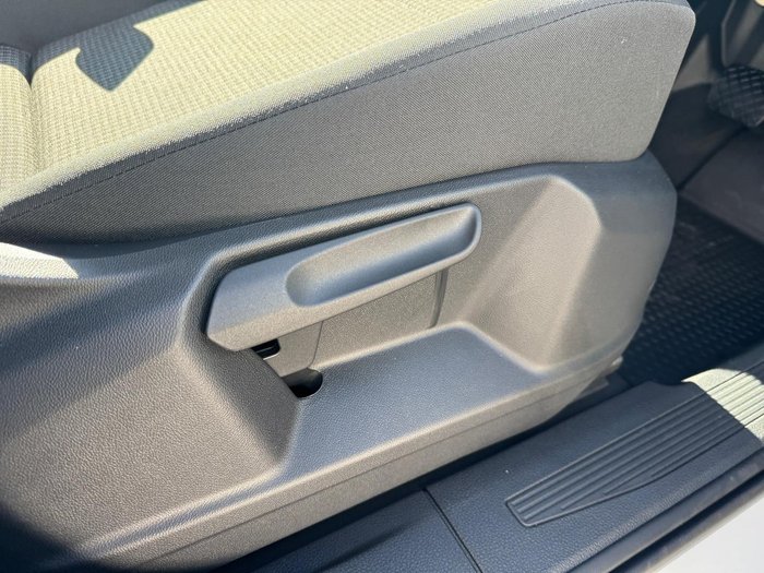 2025 Volkswagen Caddy TSI220