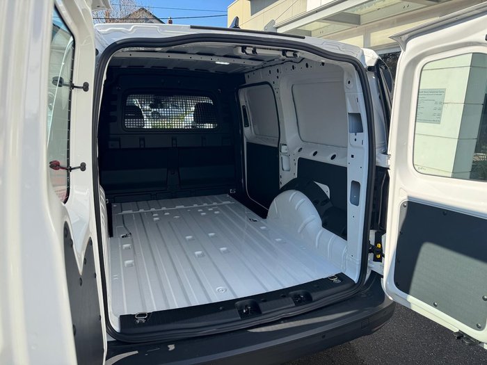 2025 Volkswagen Caddy TSI220