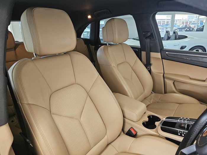 2019 Porsche Macan 95B MY20 AWD Black
