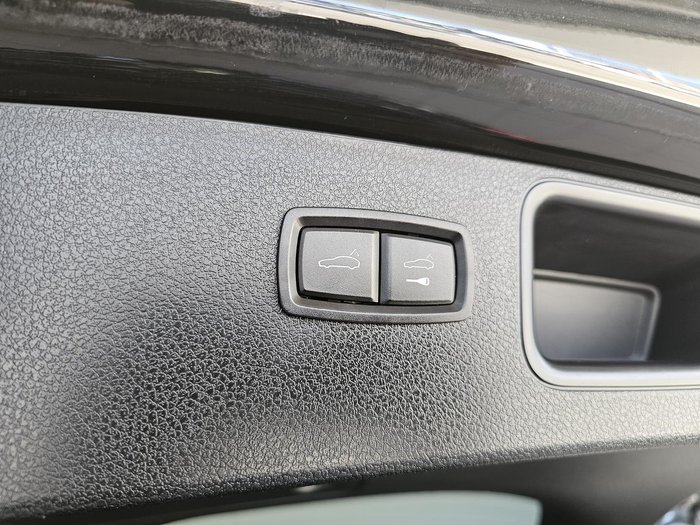 2019 Porsche Macan 95B MY20 AWD Black