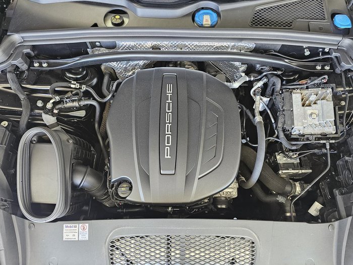2019 Porsche Macan 95B MY20 AWD Black